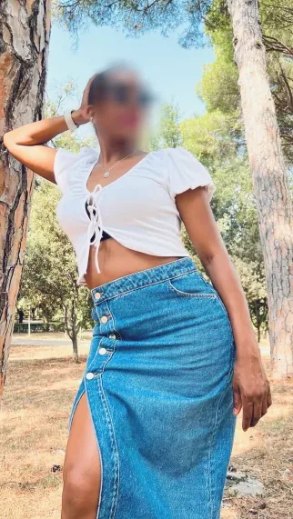 Alina, 37