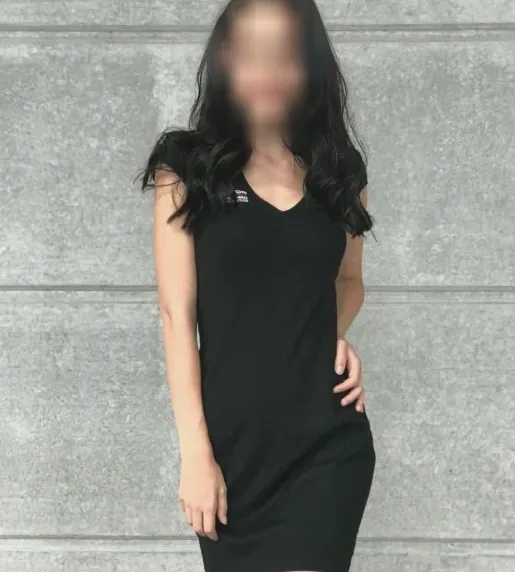 Daniela, 32