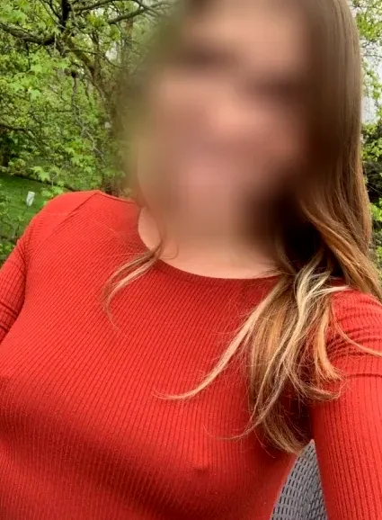 Jasmin, 32