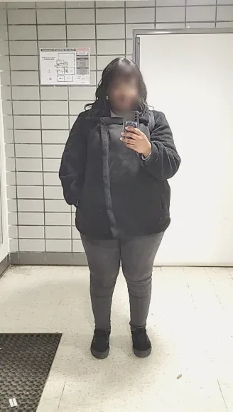 Julia, 35