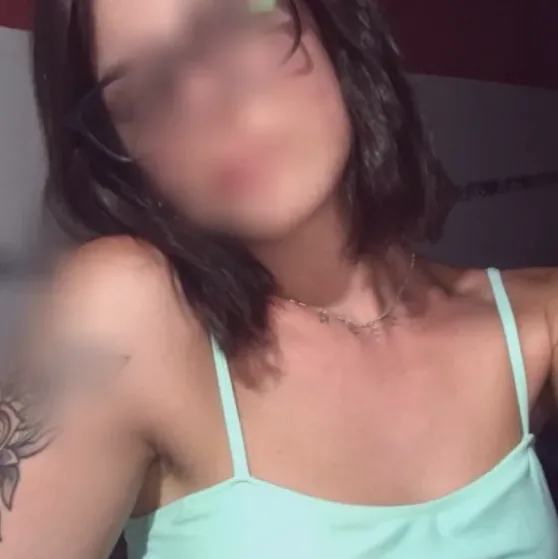 Lara, 29