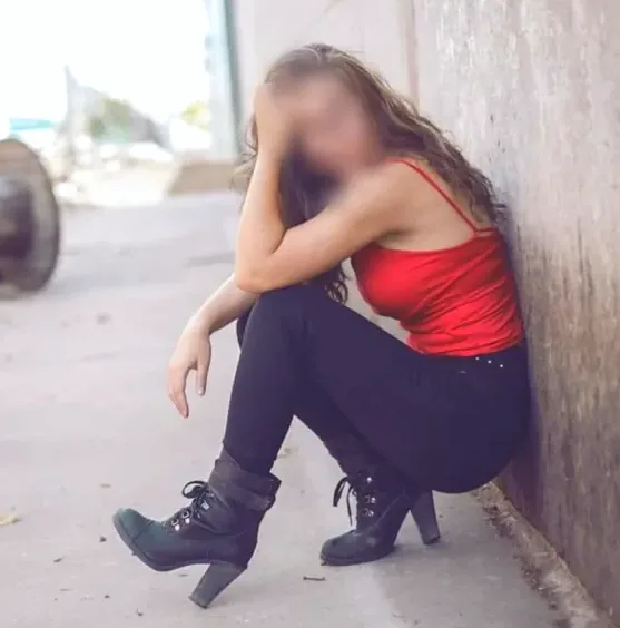 Lena, 37