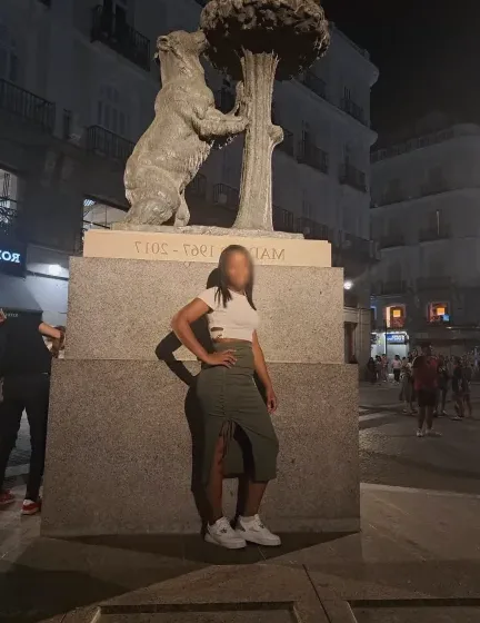 Nicole, 34