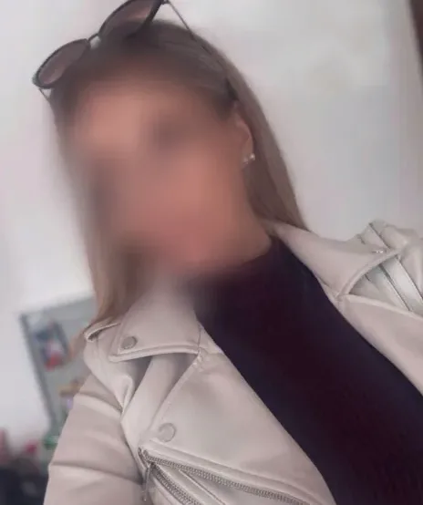 Simone, 26