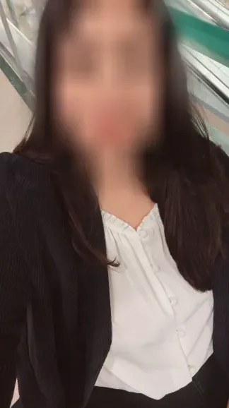 Vivien, 39